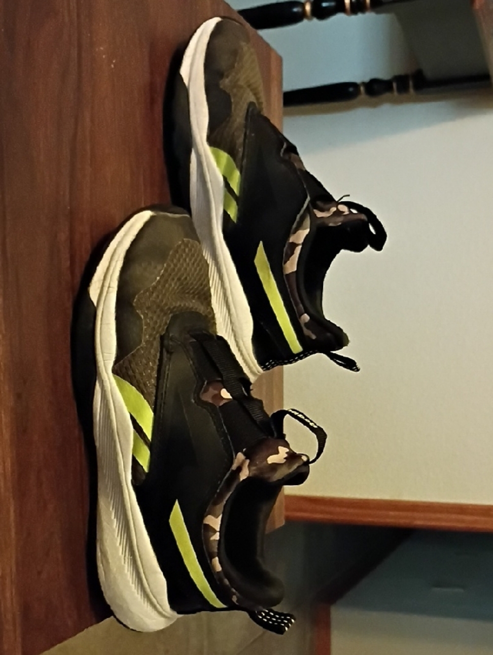 Reebok Kids Sneakers Olive Green Black Camo - Picture 3 of 6